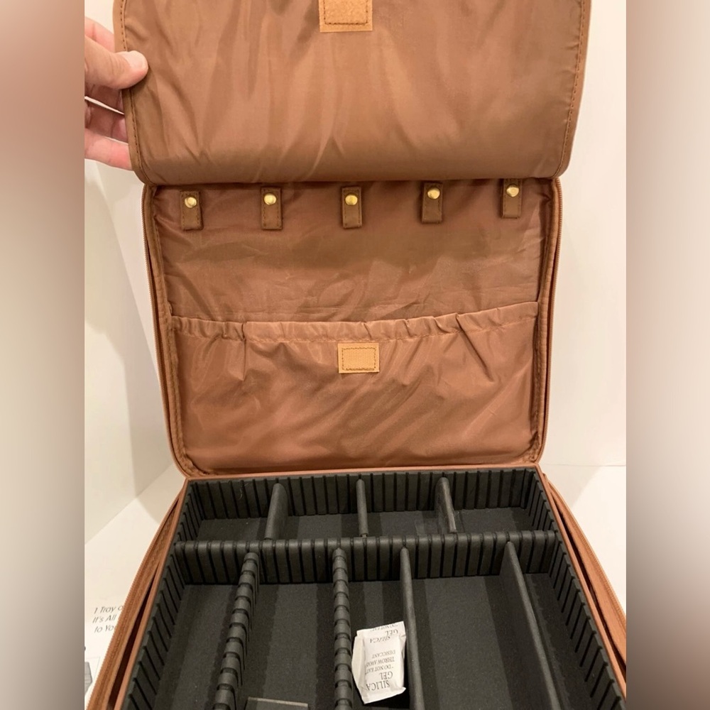 Joy Mangano 2 Stackable Jewelry Organizers in Brown Expandable Zip Around Case. - Picture 12 of 13